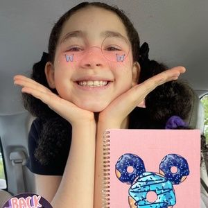 Meet your Posher, Shaeli